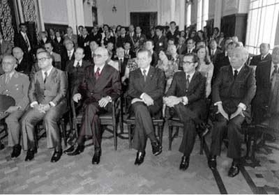 Primeira fila: terceiro da esquerda para a direita-Visita do Presidente da Repblica Federativa do Brasil, Ernesto Geisel (em destaque).<BR>
(Mandato 1974 - 1978)